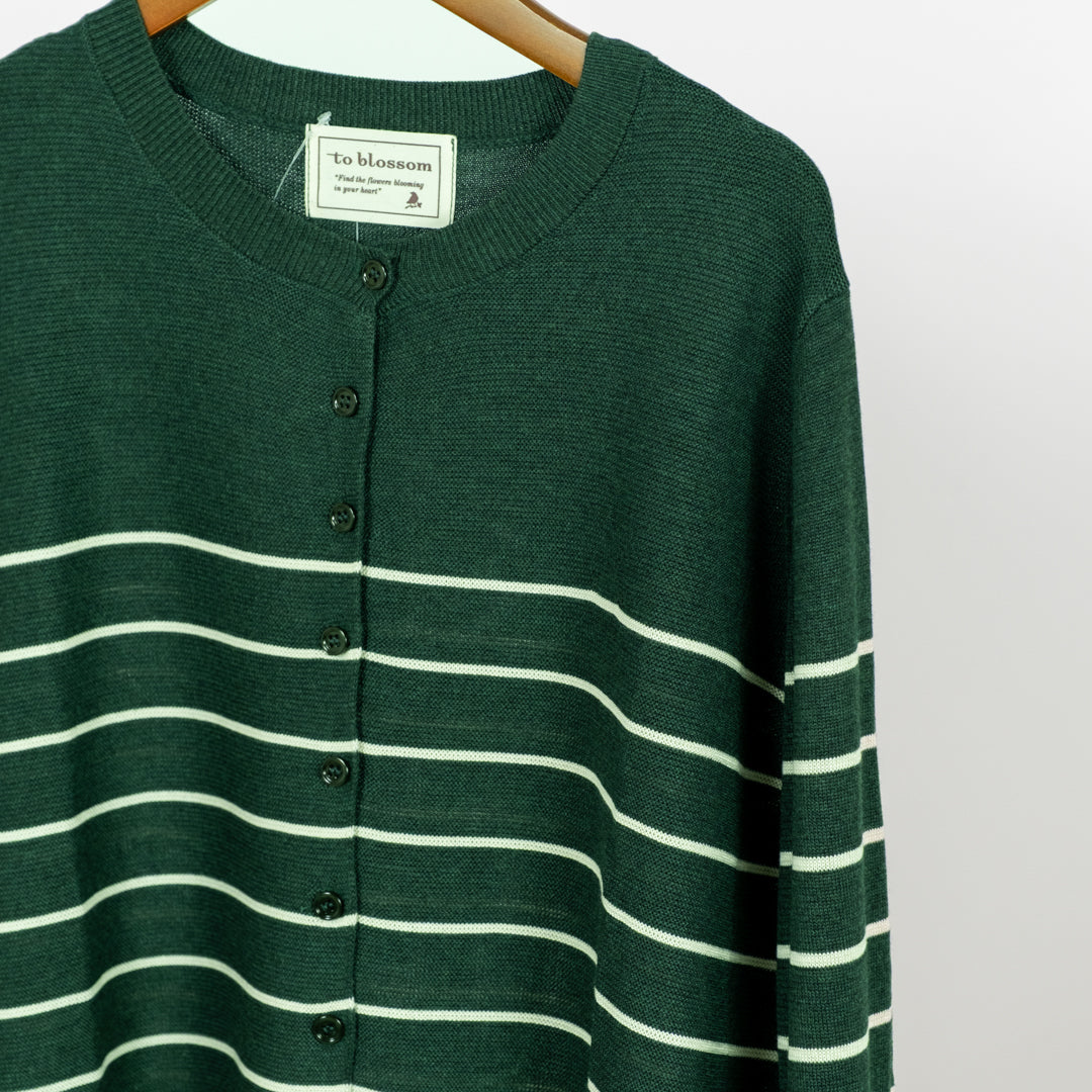 ニットブラウス