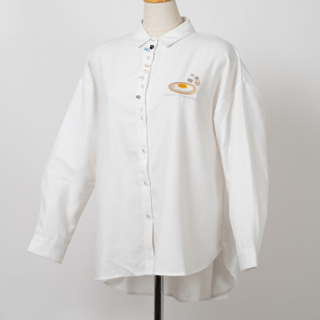 多ボタン朝食シャツ