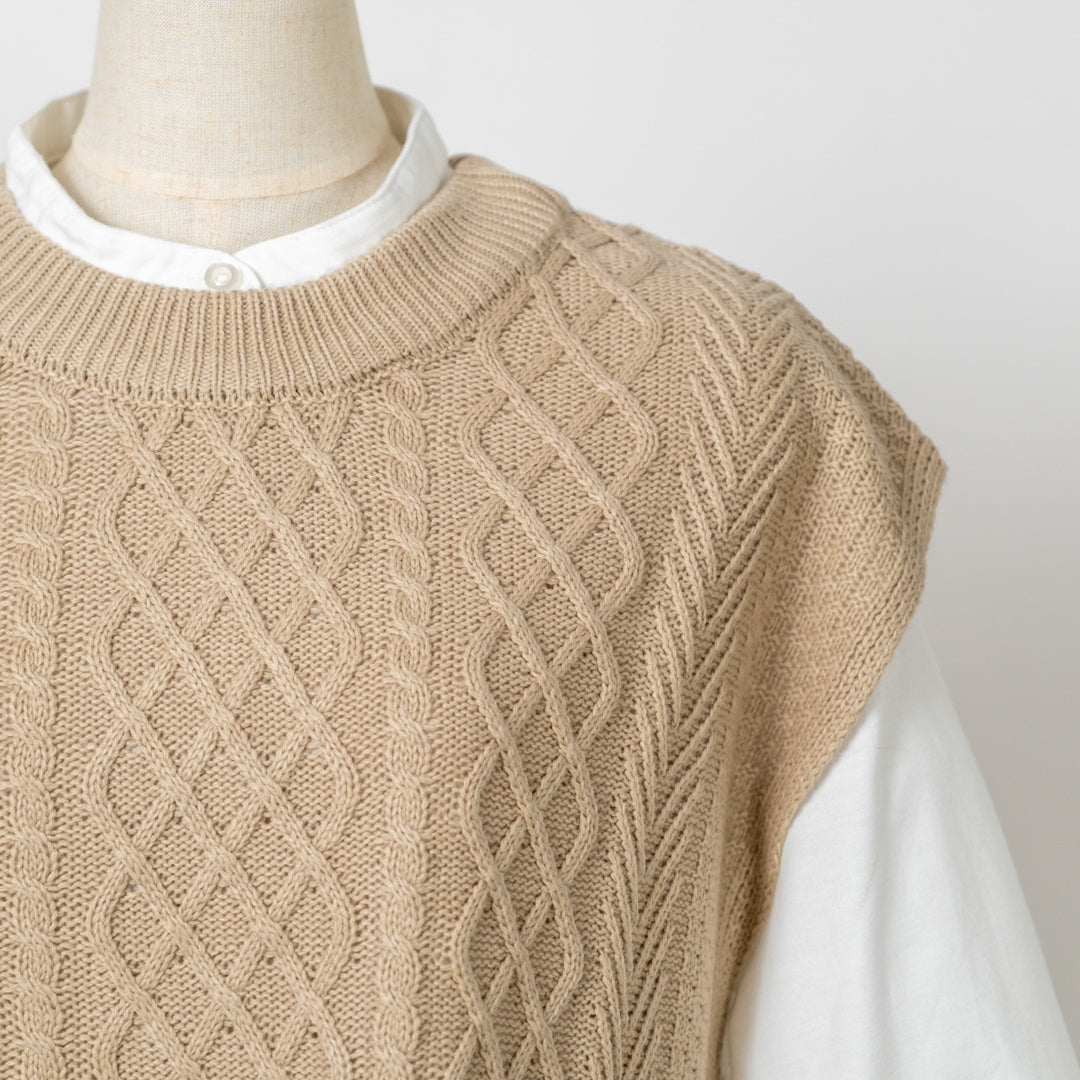 ニットベスト＋シャツアンサンブル