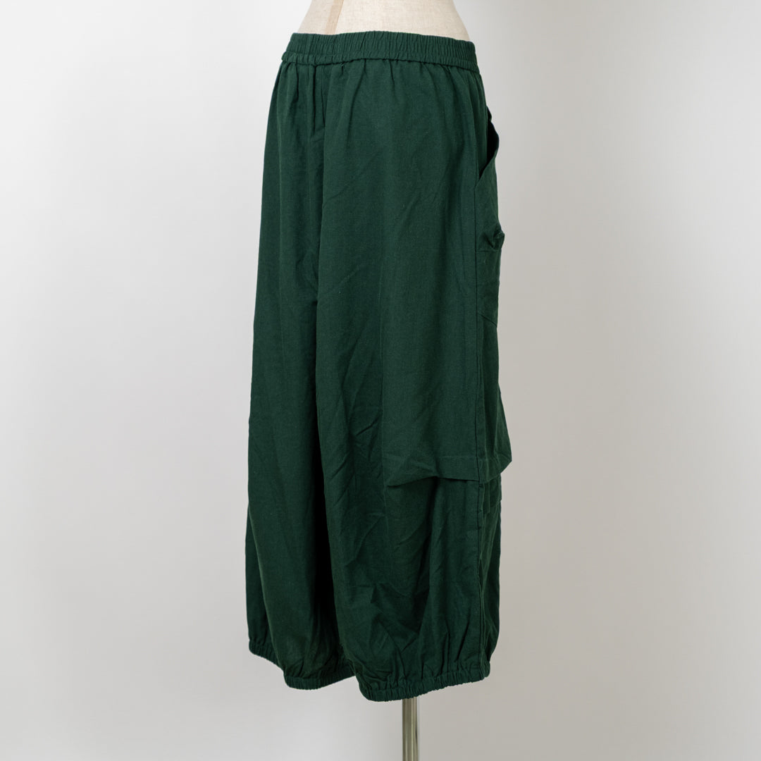 カジュアルパンツ