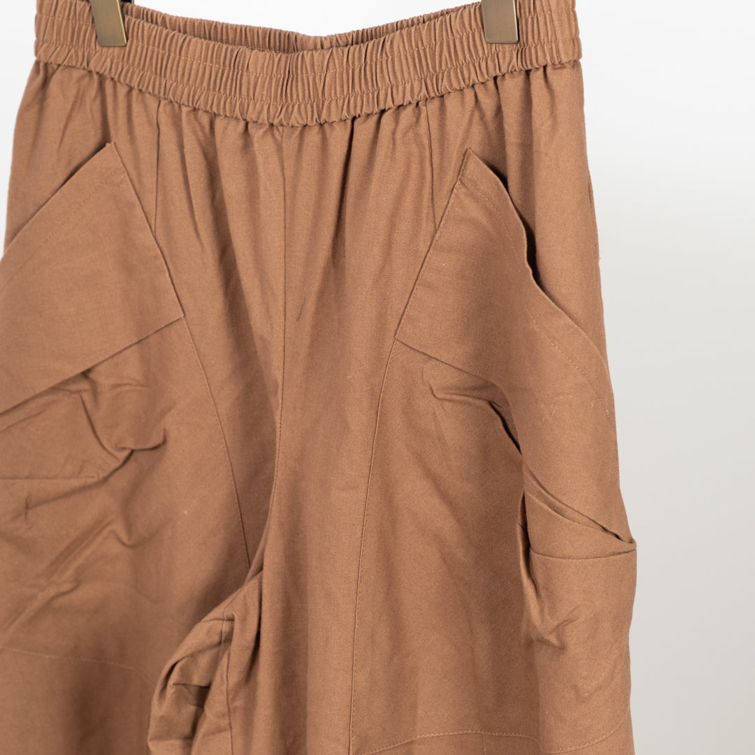 カジュアルパンツ