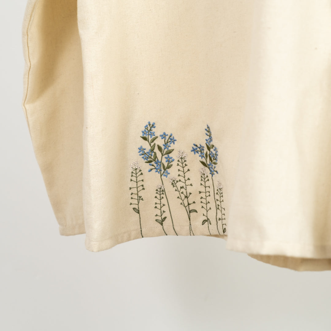 袖ブーケ刺しゅうブラウス