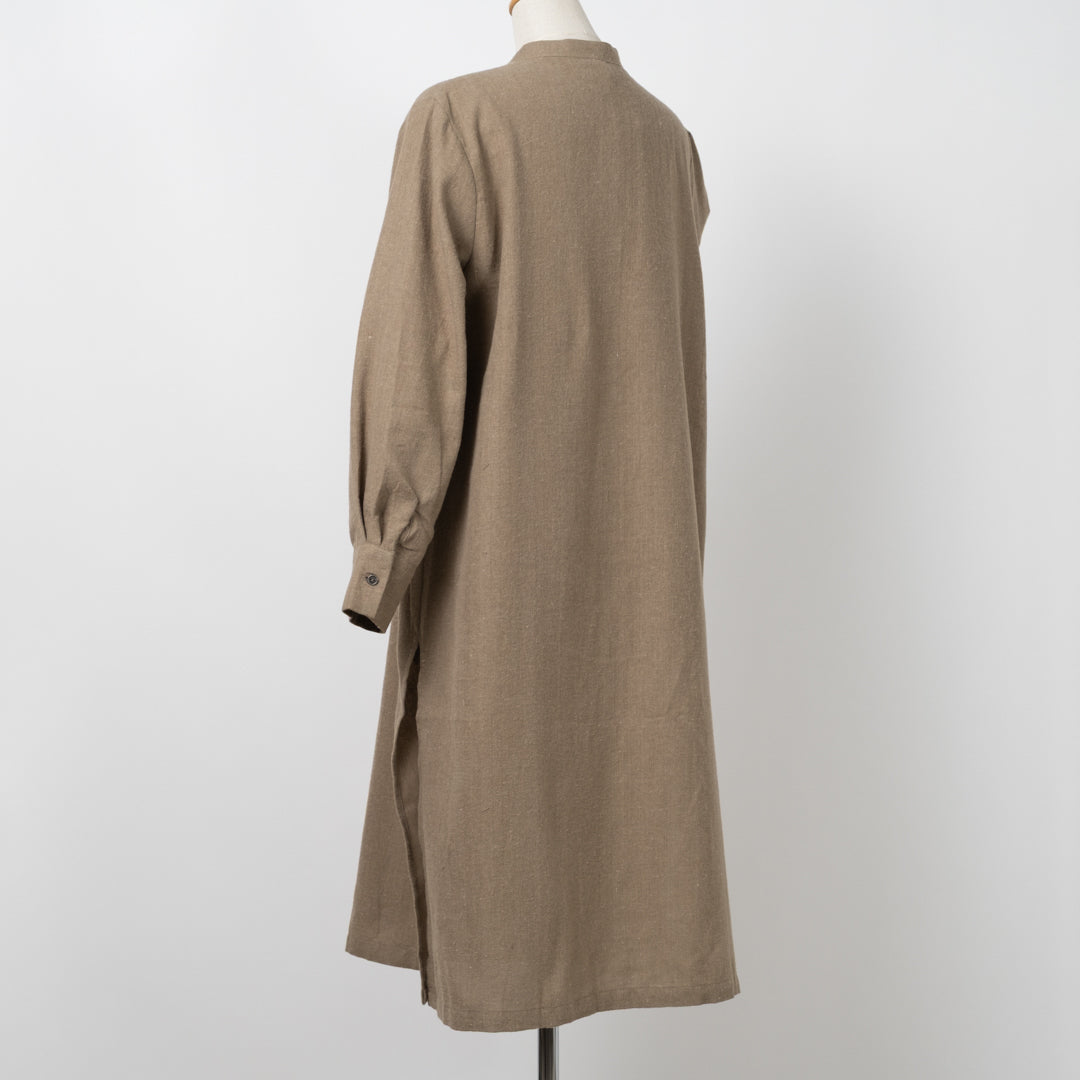 刺しゅう入り多ボタンデザインワンピース