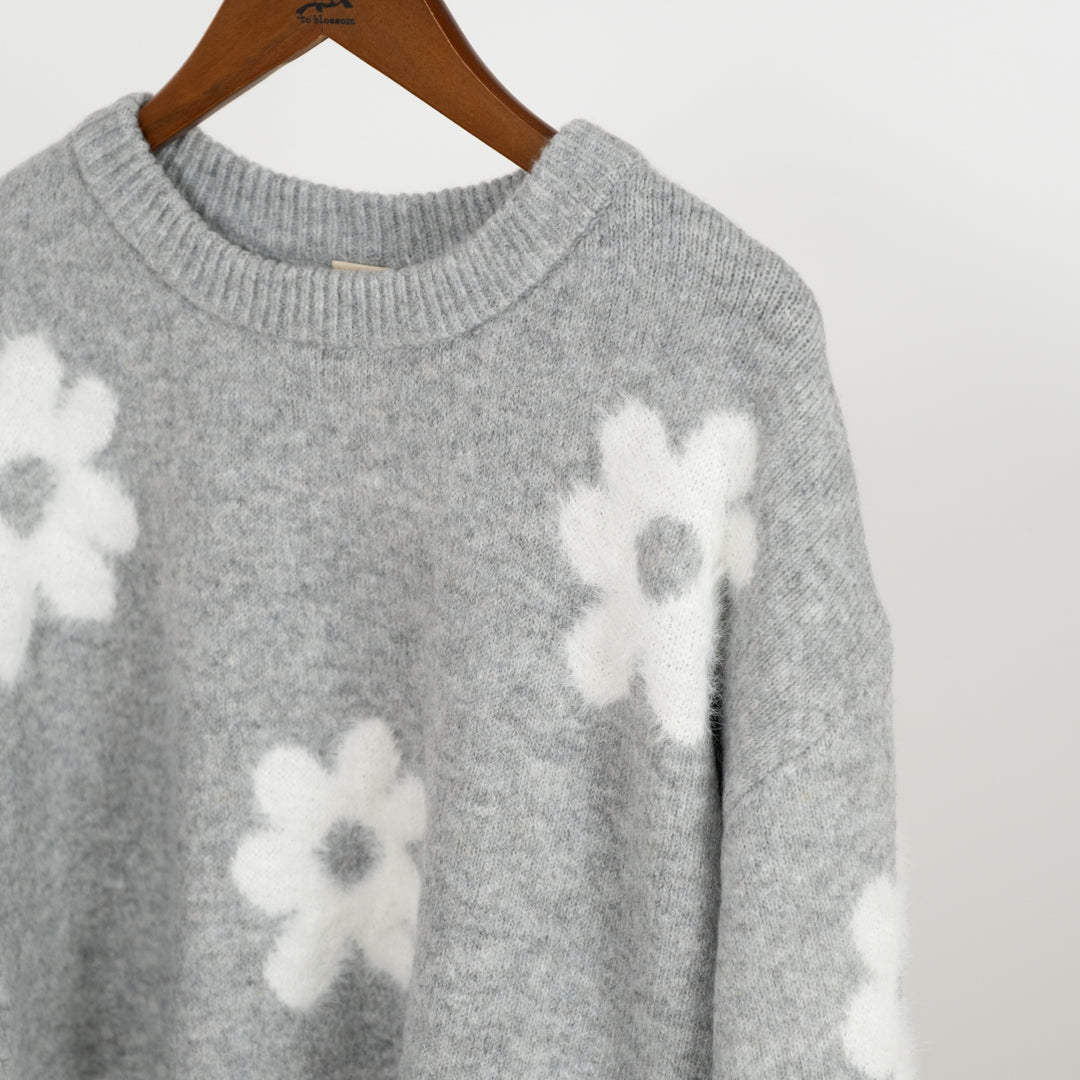 お花シャギーニットプルオーバー