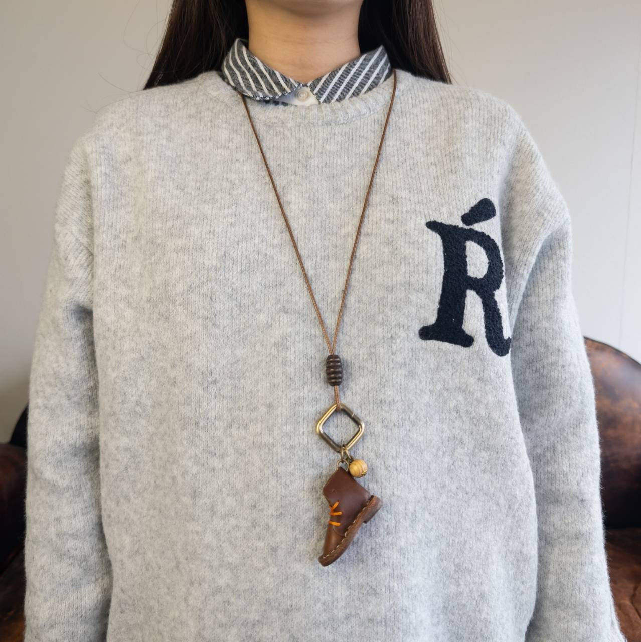 小人の革靴ネックレス
