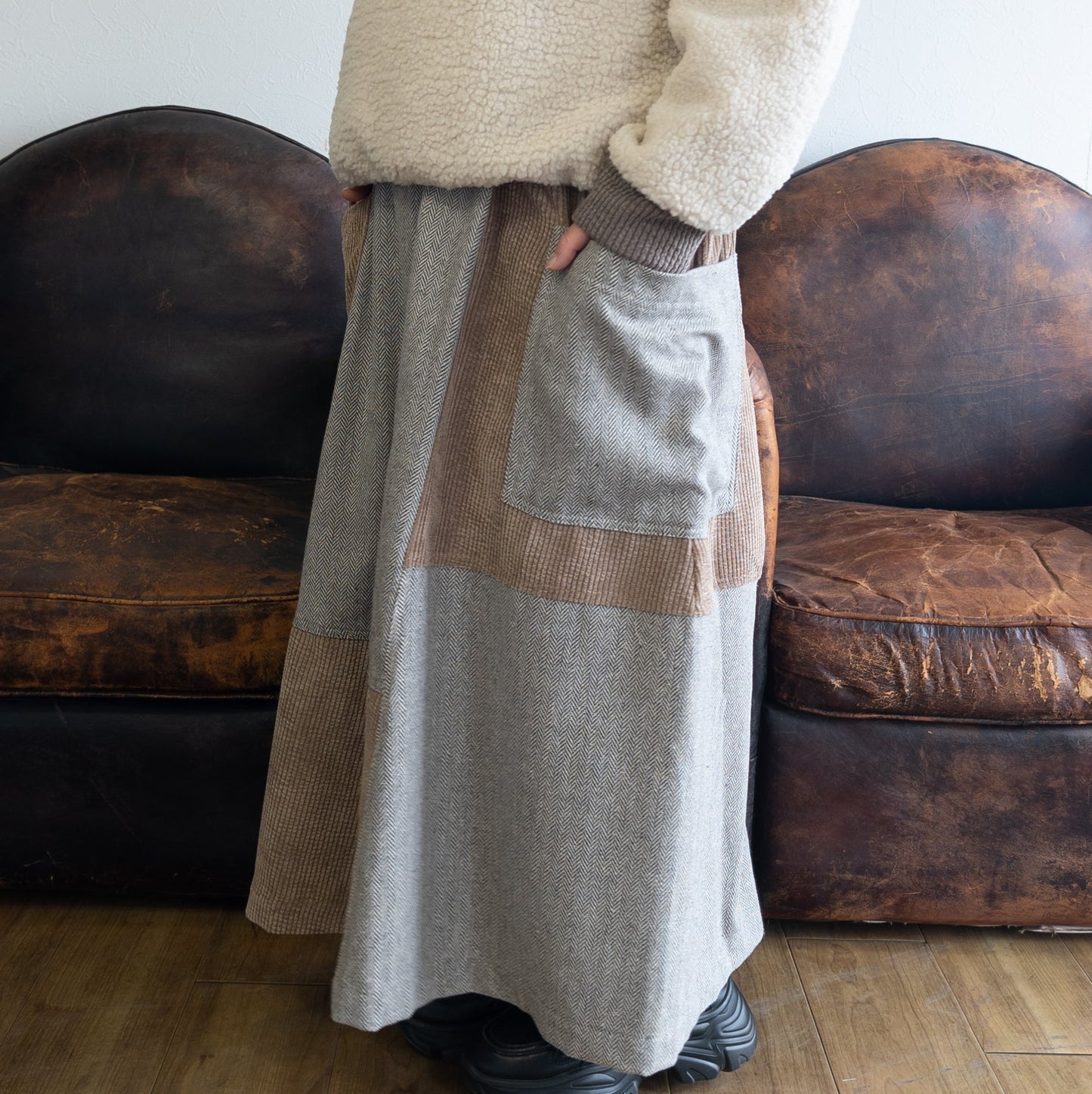 ヘリンボーンパッチフレアスカート