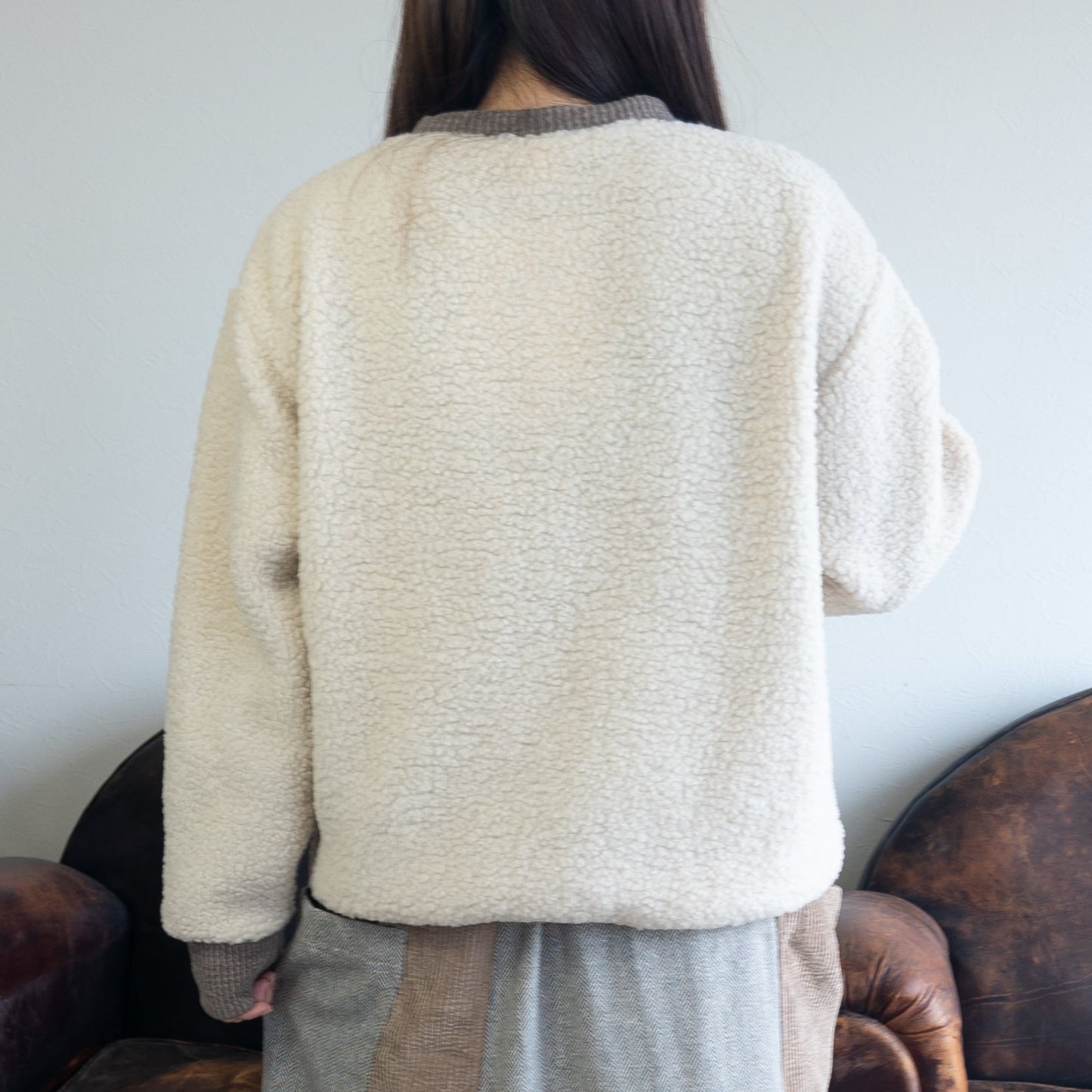 猫刺繡ボアプルオーバー