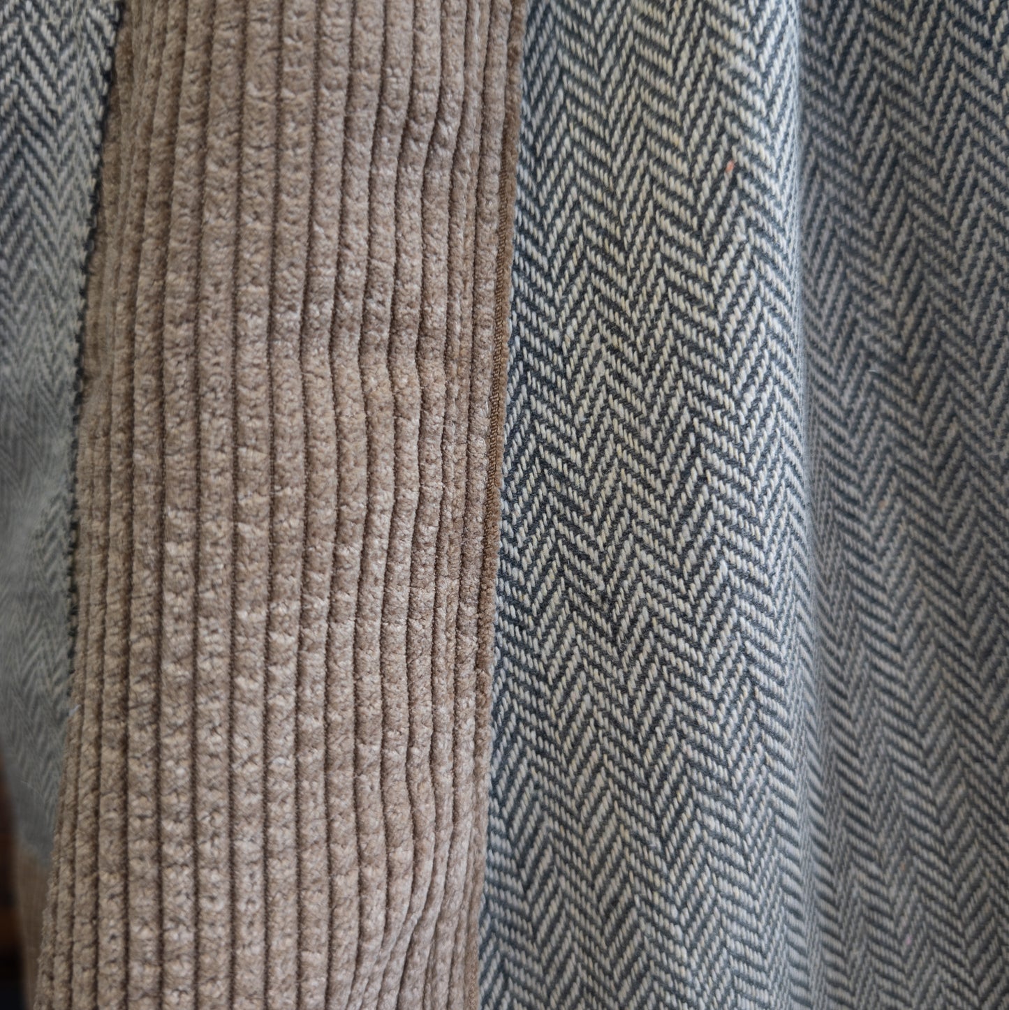 ヘリンボーンパッチフレアスカート