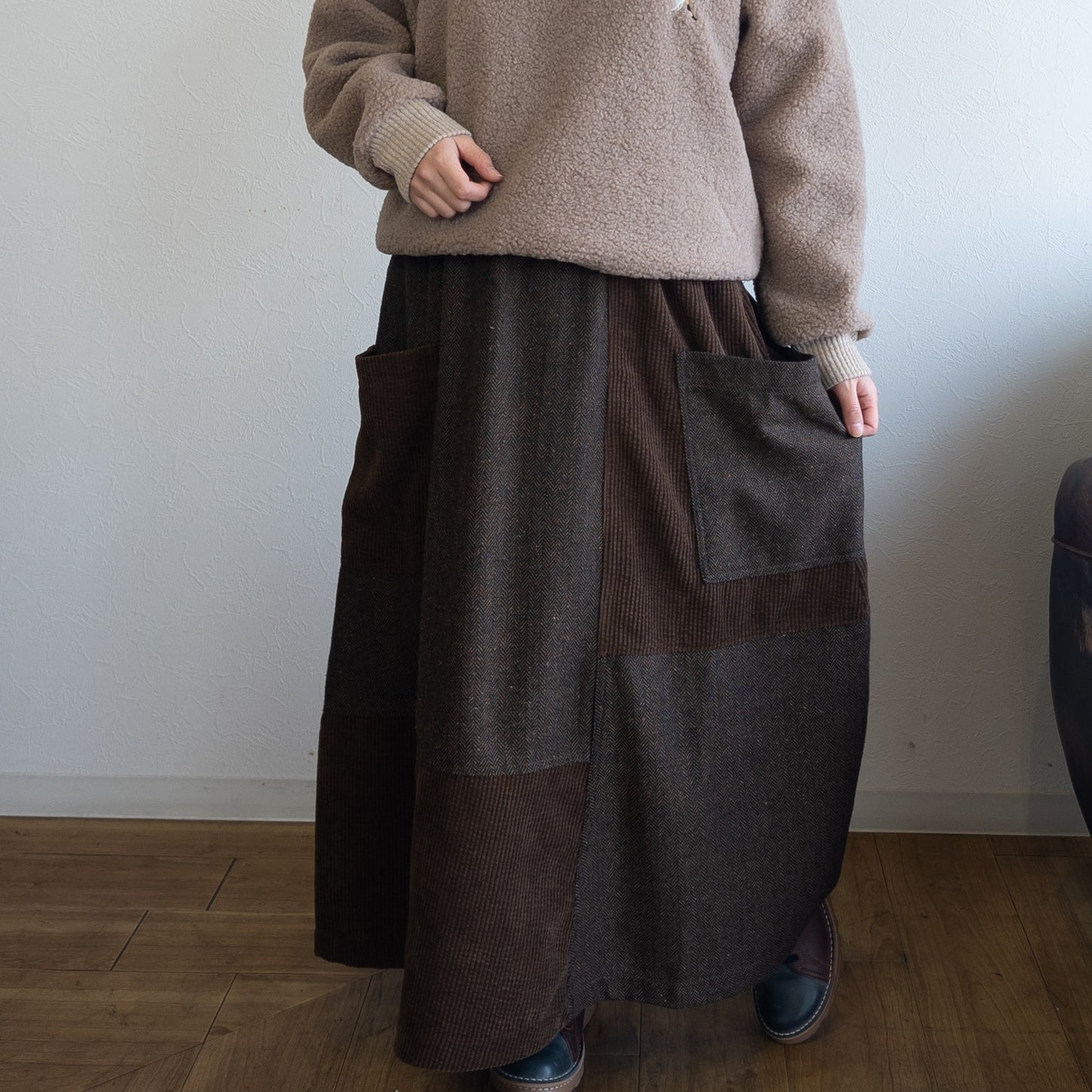 ヘリンボーンパッチフレアスカート