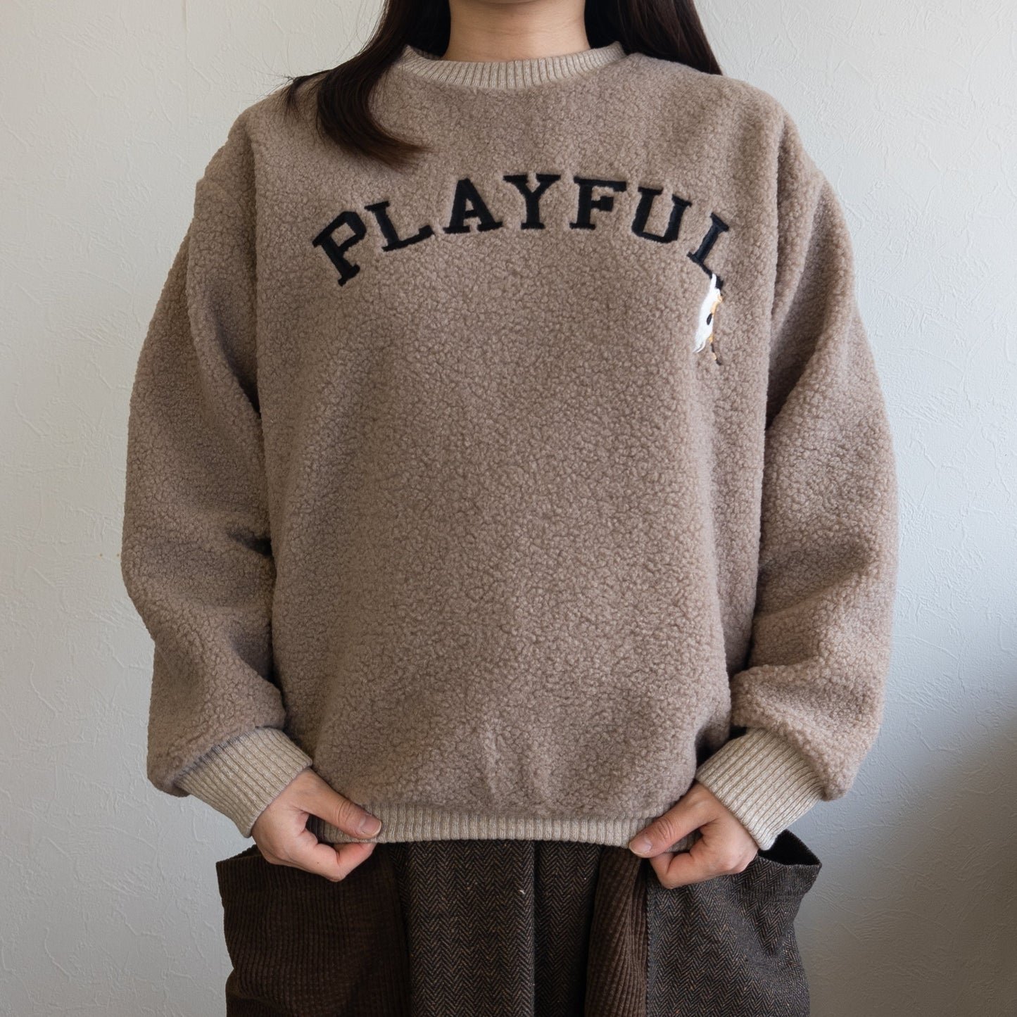 猫刺繡ボアプルオーバー