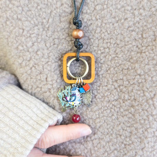 小鳥のウッドペンダント