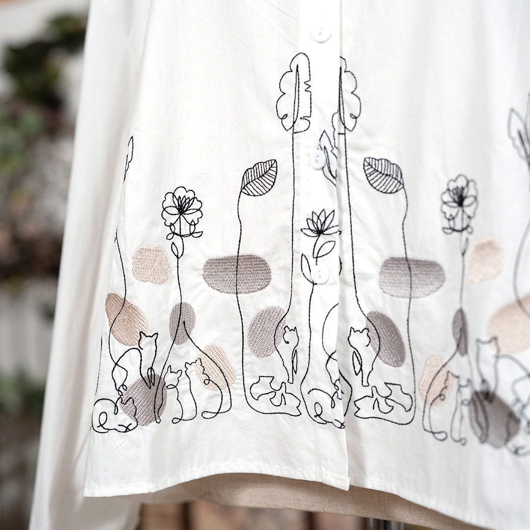 花刺繍ブラウス