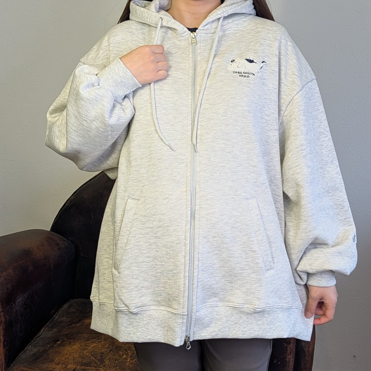 食べ過ぎた猫裏起毛パーカー