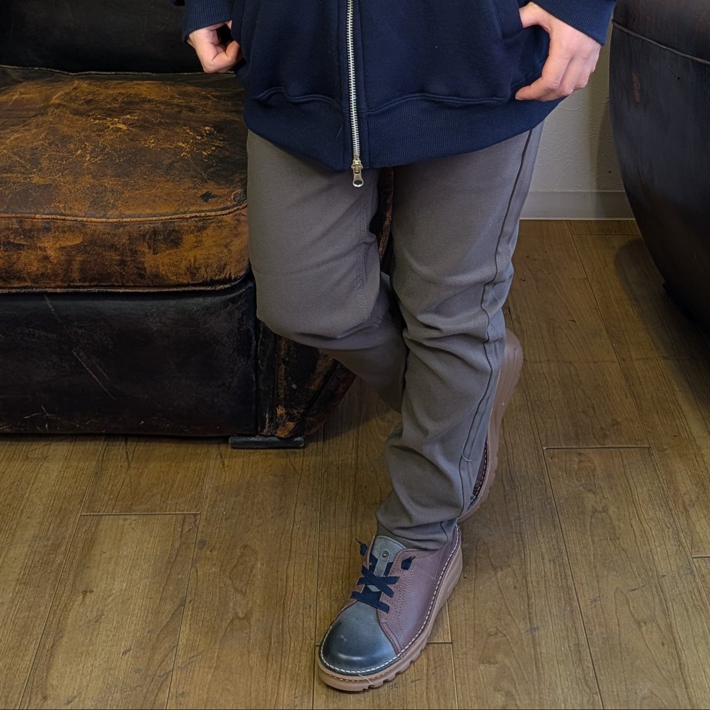 ストレッチツイルパンツ