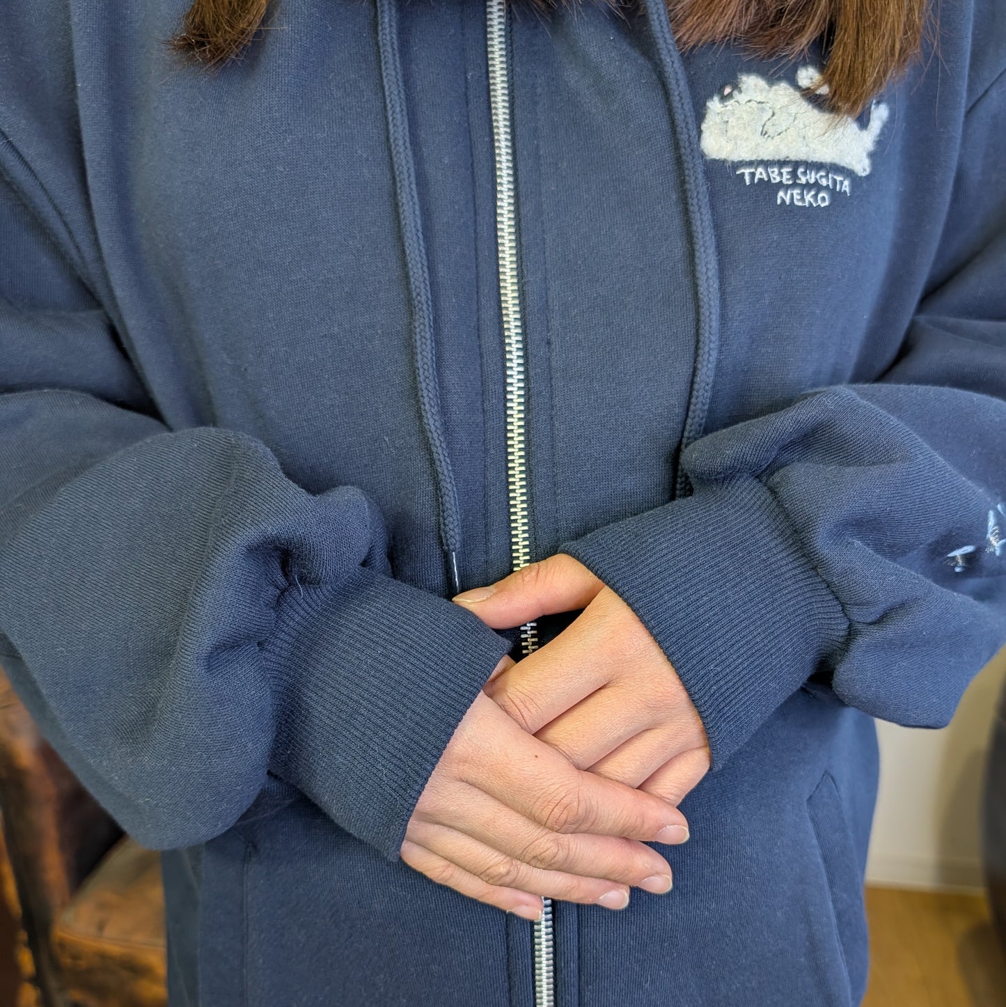 食べ過ぎた猫裏起毛パーカー