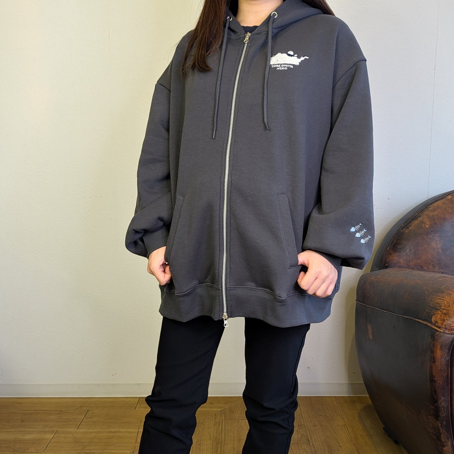 食べ過ぎた猫裏起毛パーカー