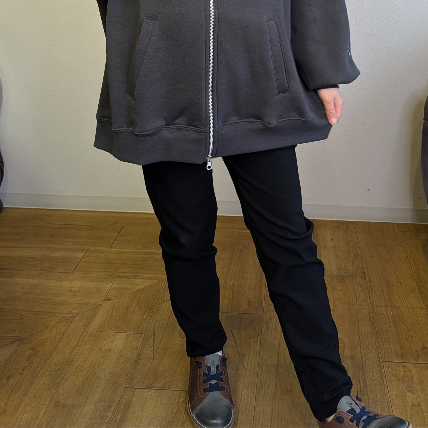 ストレッチツイルパンツ