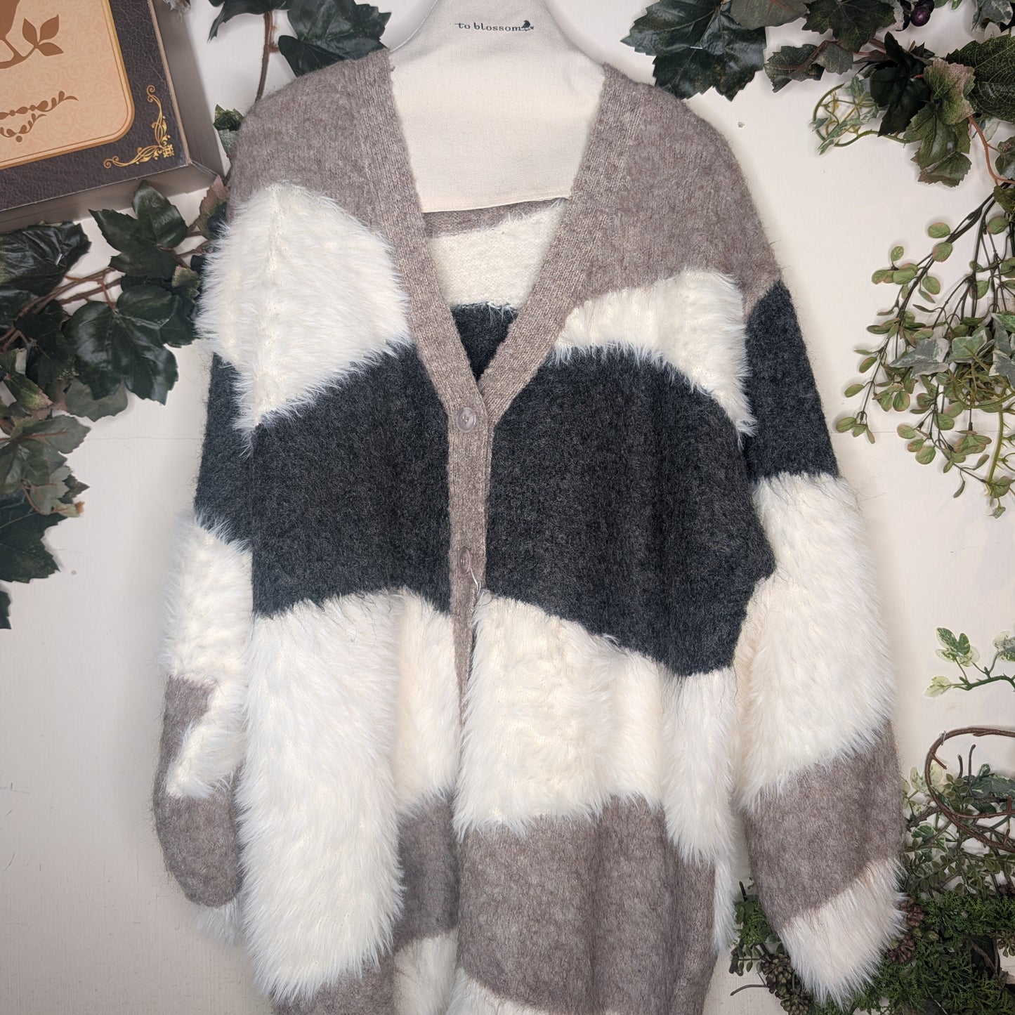 シャギーブークレ異素材カーディガン