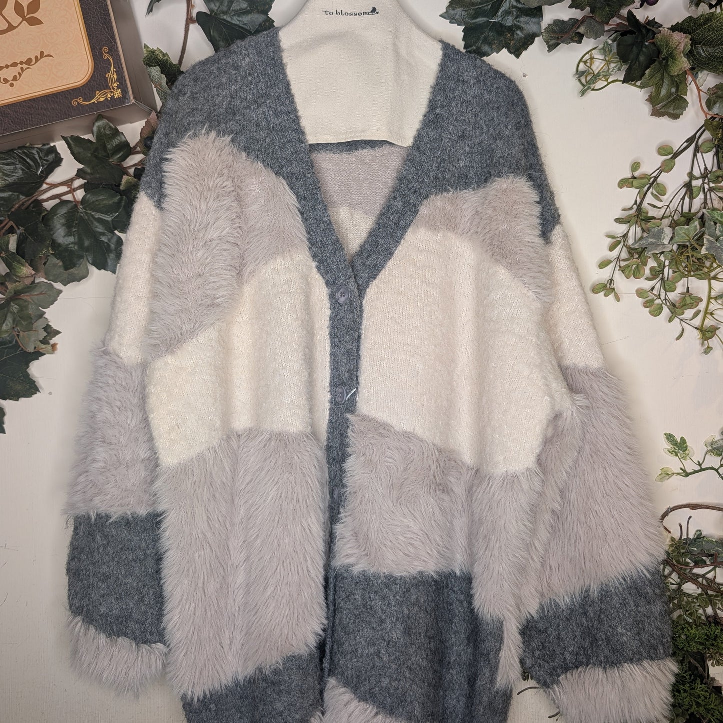 シャギーブークレ異素材カーディガン