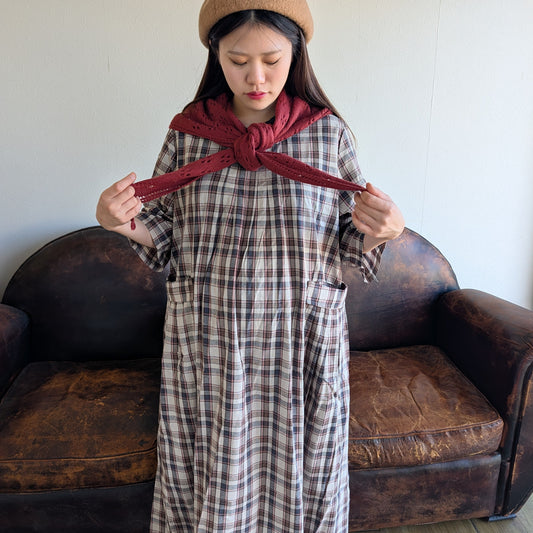 コテージの午後の三角スカーフ