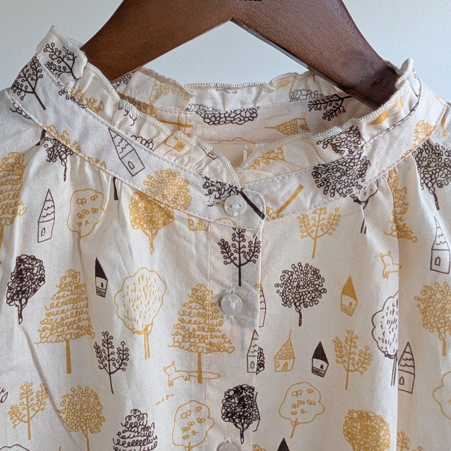 プリントフリルブラウス