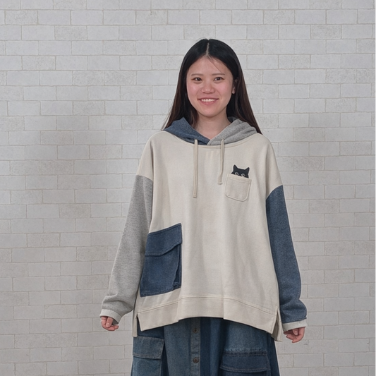 のぞきネコミニポケットフード付きプルオーバー