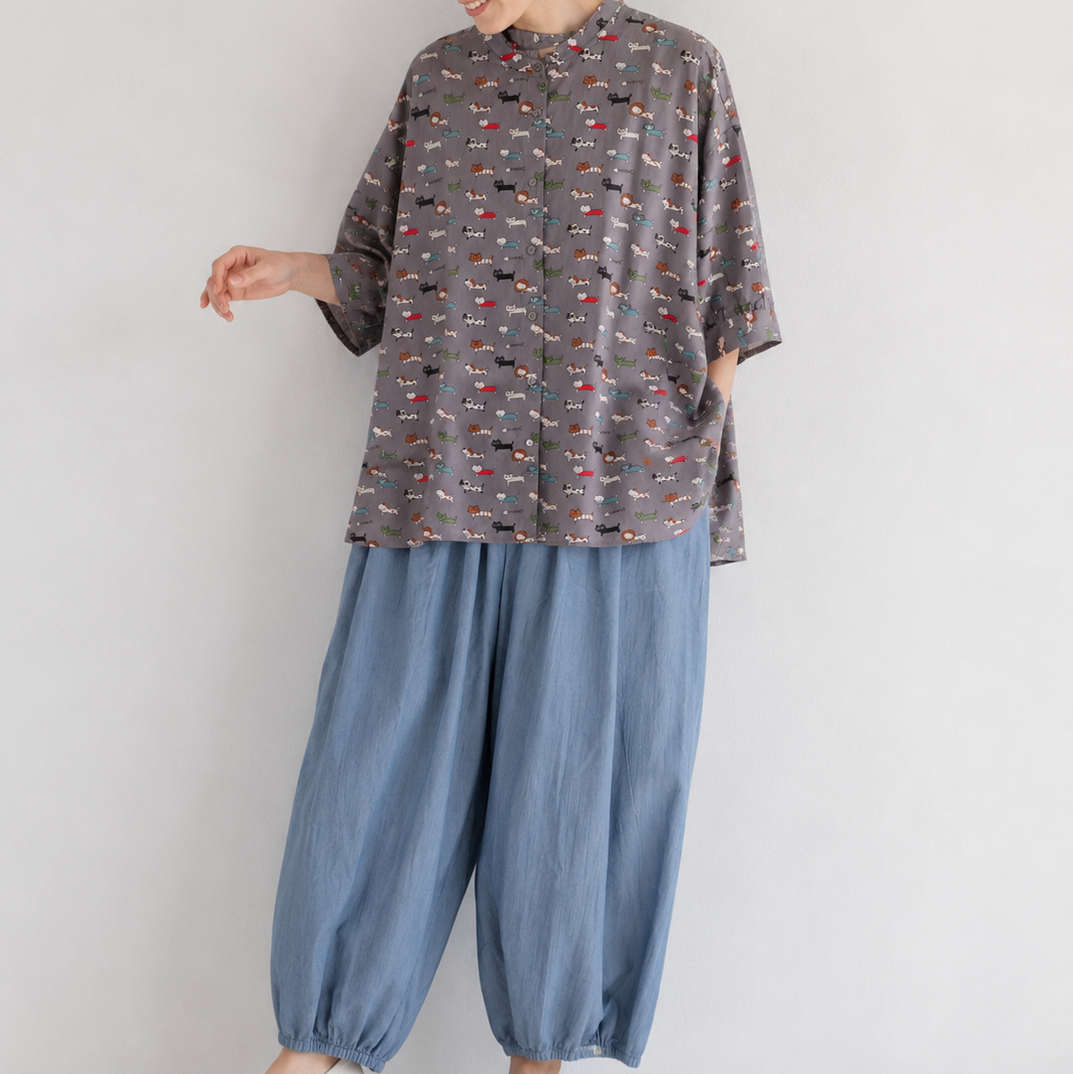 半袖ネコ柄シャツ