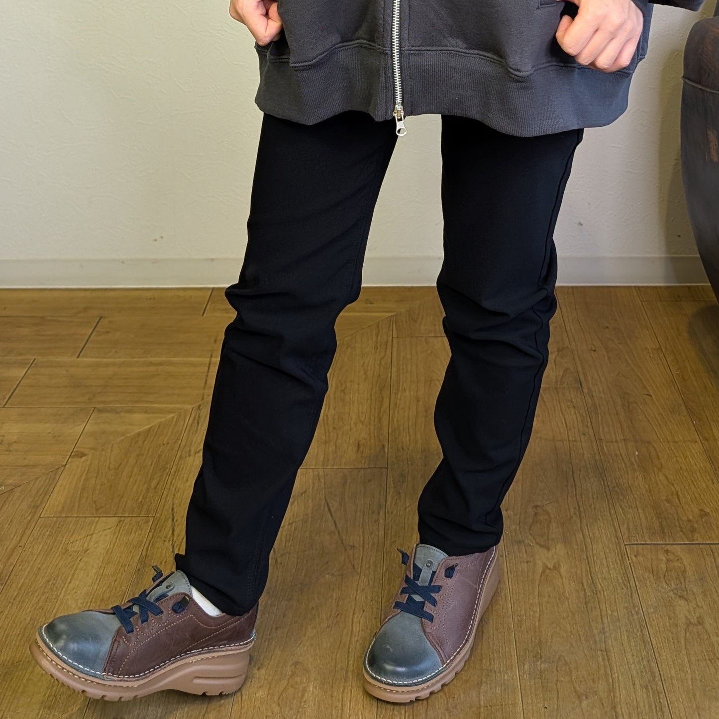 ストレッチツイルパンツ