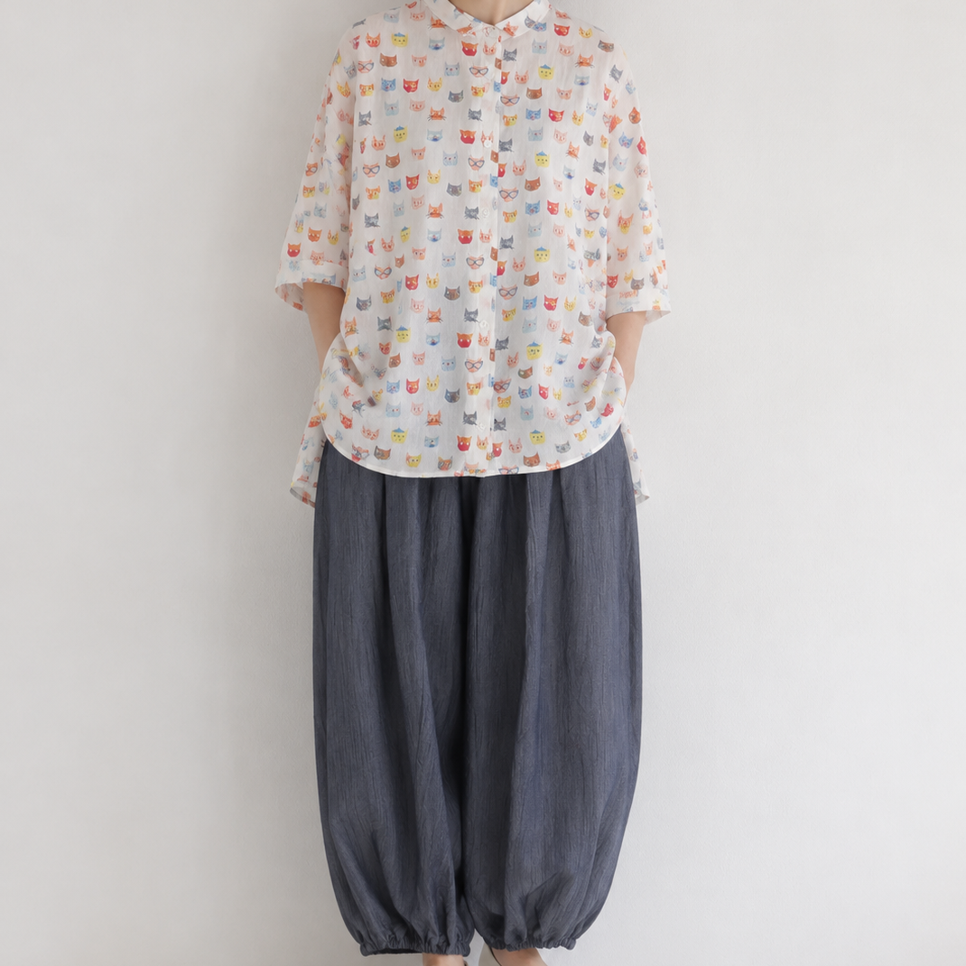 半袖ネコ柄シャツ