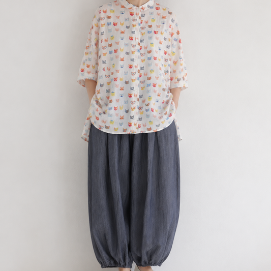 半袖ネコ柄シャツ