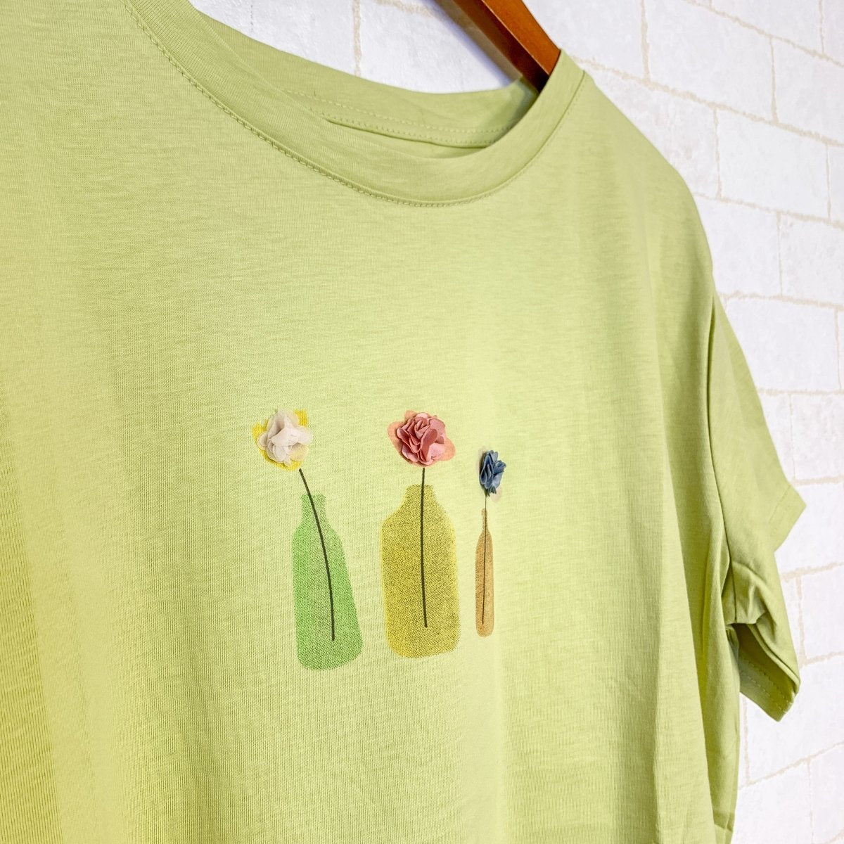 カラフルフラワー花瓶Tシャツ - to blossom (7261447913604)