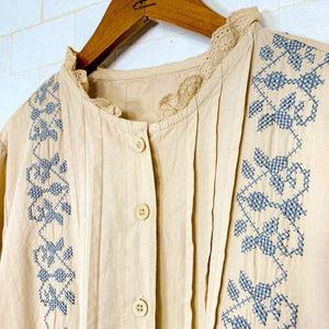 襟袖レースの刺繍ピンタックワンピース - to blossom (7221263630468)