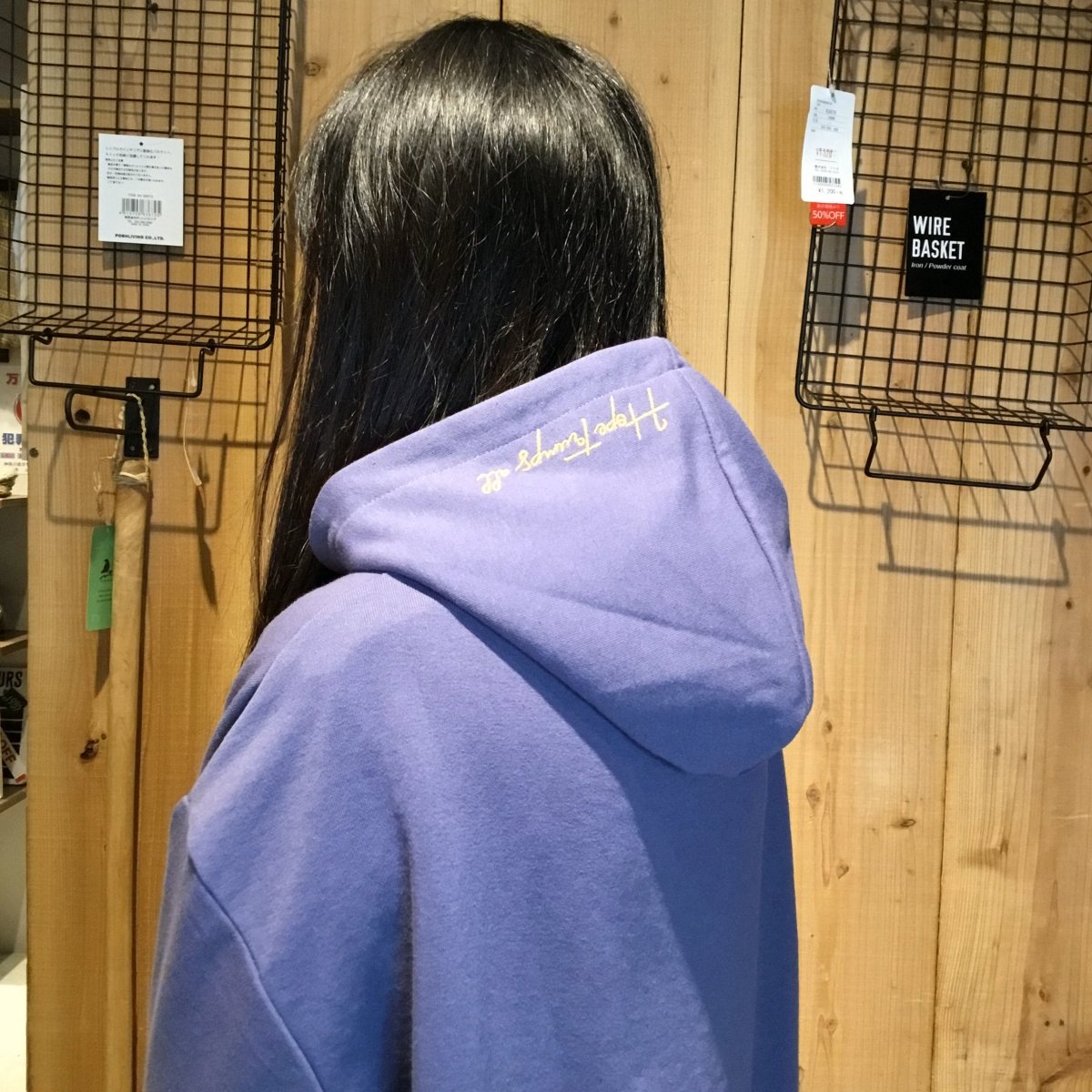 袖英字刺繍のリブ襟フーディ - to blossom (7182088274052)